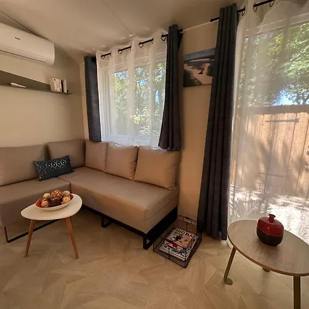 Κάμπινγκ Prestige 641 *